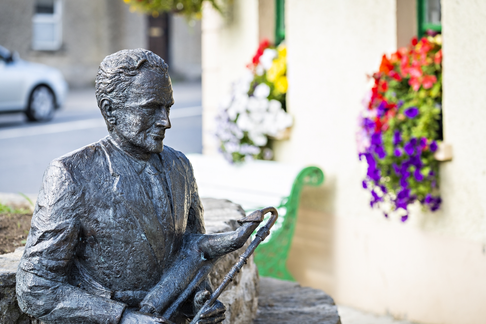 Statue of Seamus Ennis in Naul