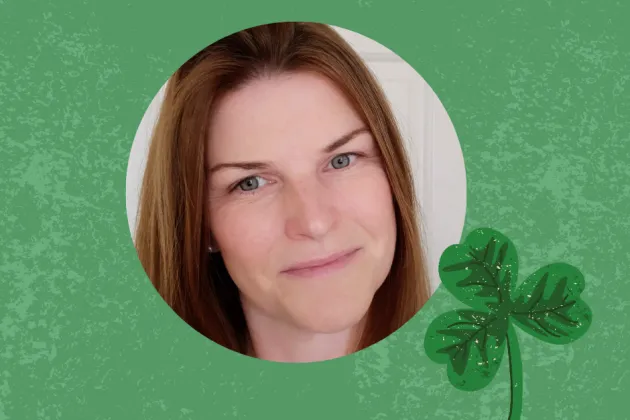 Image of Deirdre Ní Fhloinn on green background