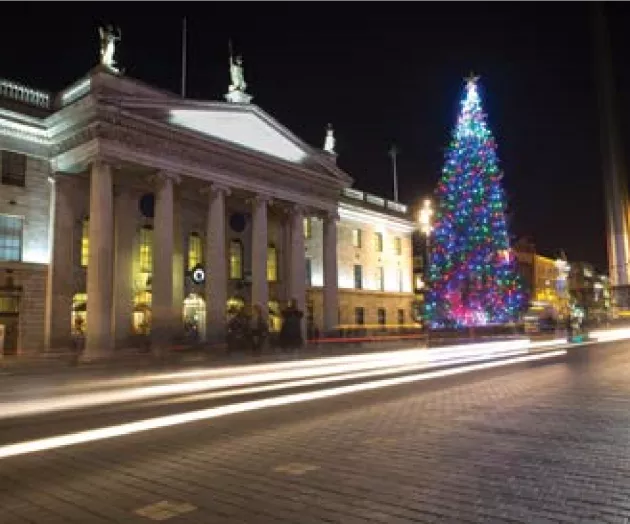 Christmas Tree on O'Connell Street