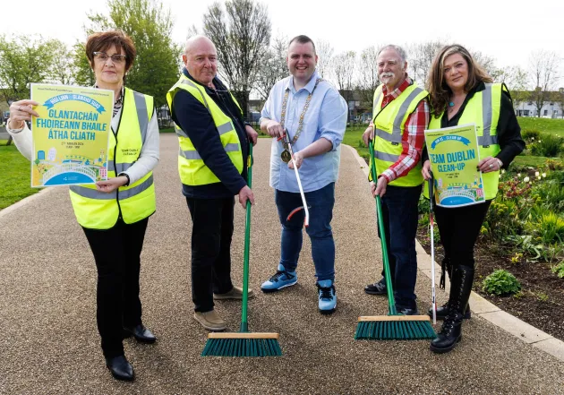 Image 1 Team Dublin Clean-up 2024