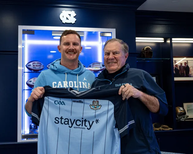 Footballer, Ciarán Kilkenny meets Coach Bill Belichick ahead of Aer Lingus College Football Classic