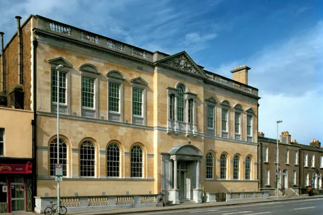 Pearse Street Library exterior