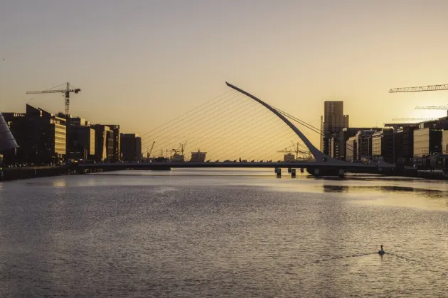 samuel beckett bridge crossing the river liffey
