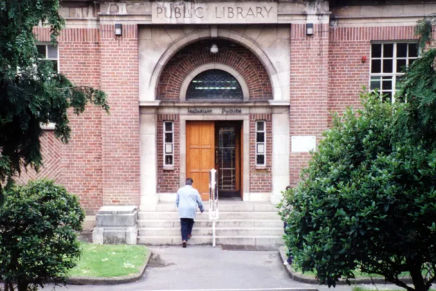 entrance to Phibsboro Library