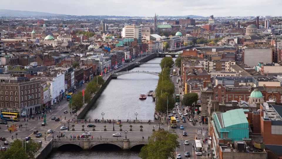 Arial view of Grattan bridge 